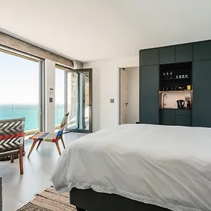  Villa Beyond Misty Cliffs